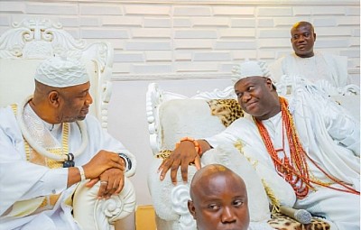 The Ga Mantse(The King of Ga Nation), H.R.M Nii Tackie Tawiah Tsuru II and the Ooni of Ile Ife, H.I.M Oba Adeyeye Enitan Ogunwusi (Ọjájá II) CFR.